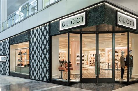 gucci boutique garden state plaza.